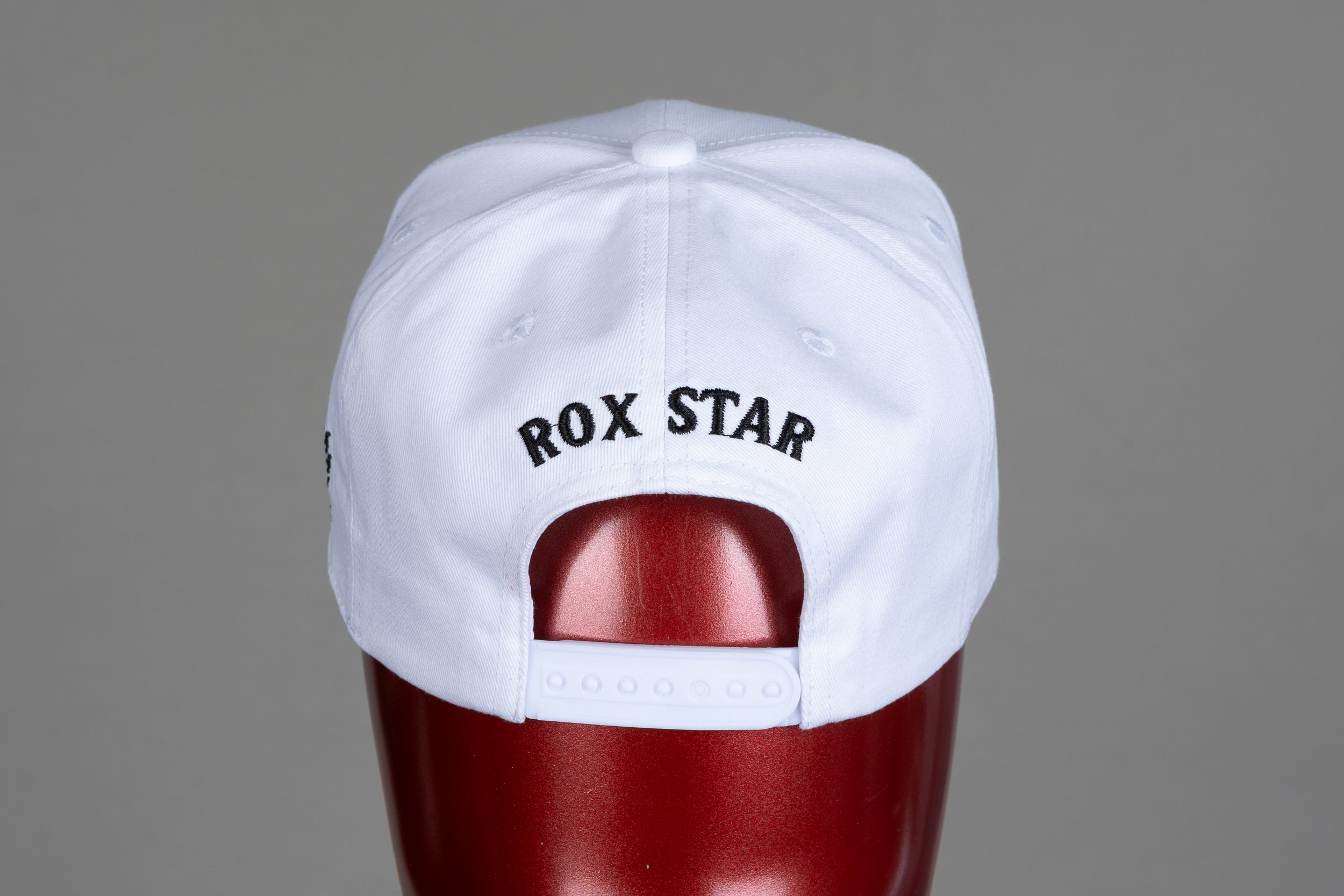 ROX STAR GOLF HAT -FLAT BRIM- WHITE
