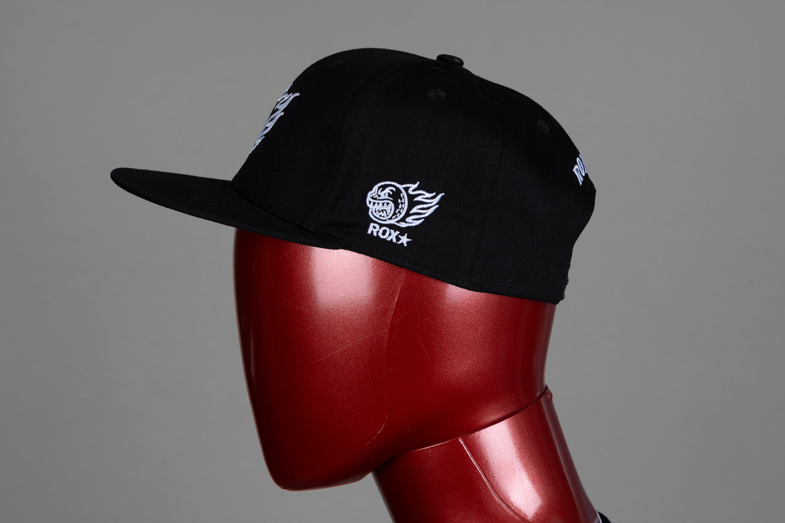 ROX STAR GOLF HAT -FLAT BRIM- BLACK